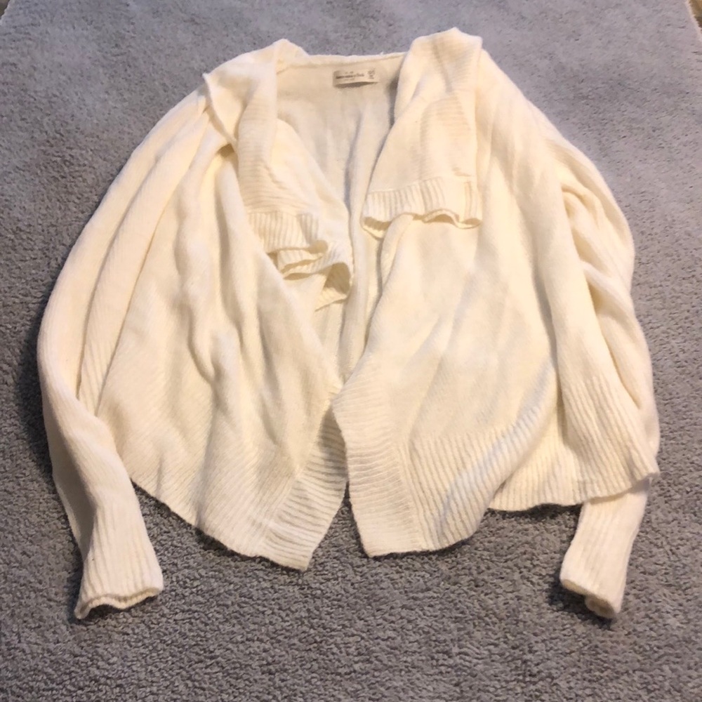 Abercrombie & Fitch cream drapey cardigan